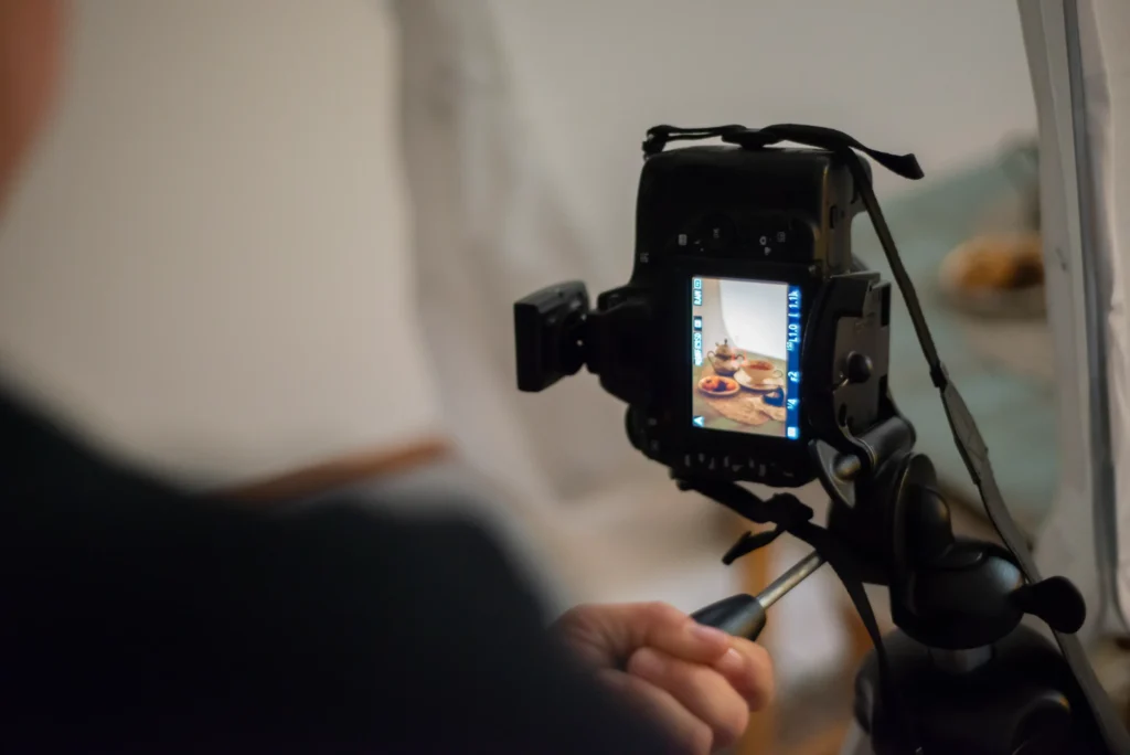 illustrant les tarifs 2026 d’un community manager freelance