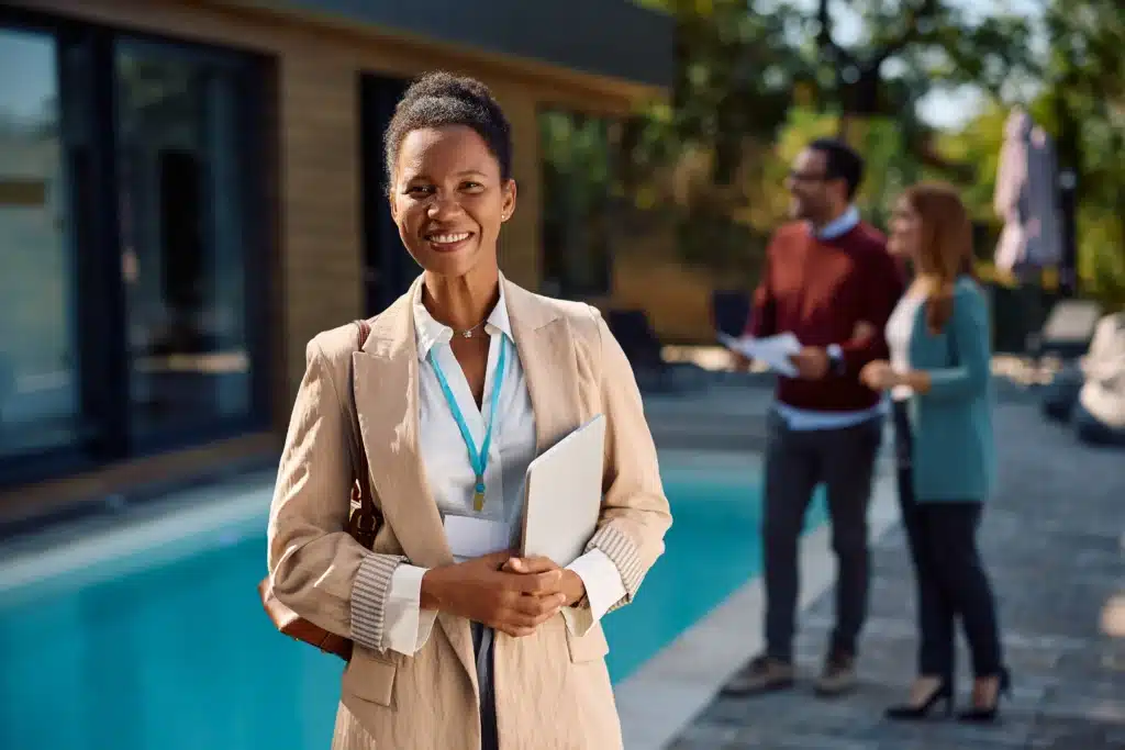 Photo professionnelle présentation immobilière salon lumineux home staging avec visite virtuelle 360 degrés pour vendre appartement