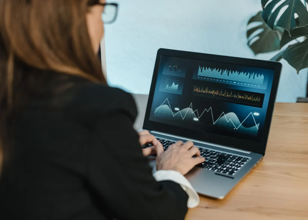 bannière LinkedIn data analytics design